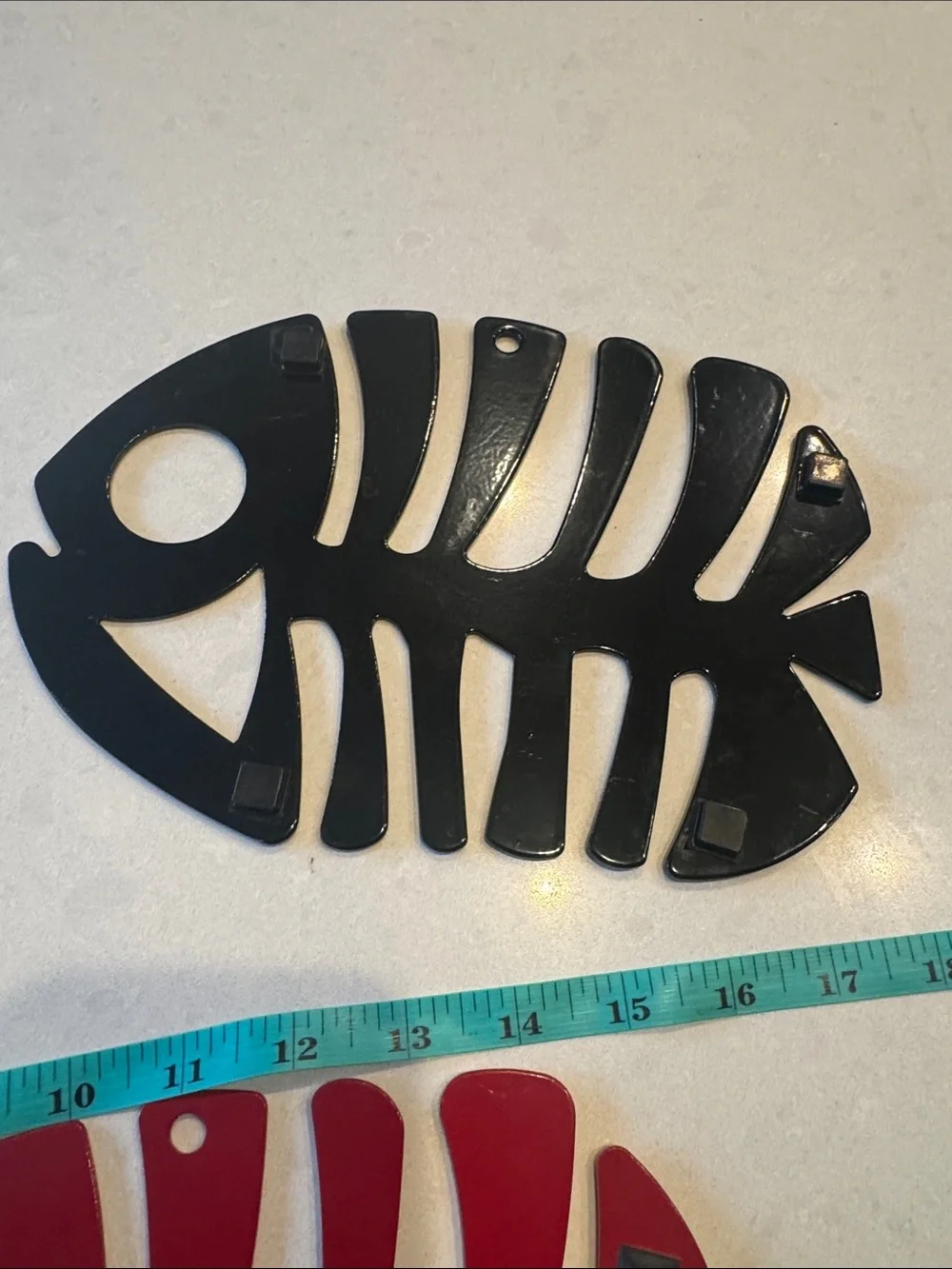 Decorative Fishbone Aquarium trivets - Red, Blue, Black